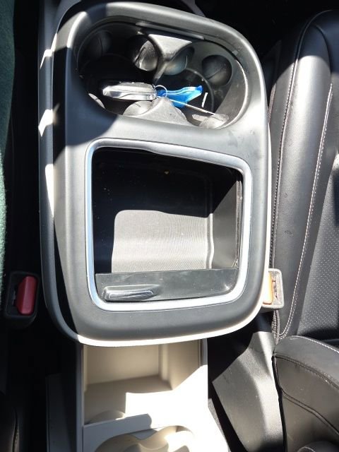 Used 2023 Chrysler Pacifica Touring-L image 39