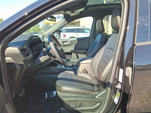 Certified 2023 Ford Escape ST-Line Elite w/ Premium Technology Package AWD/4WD image 14