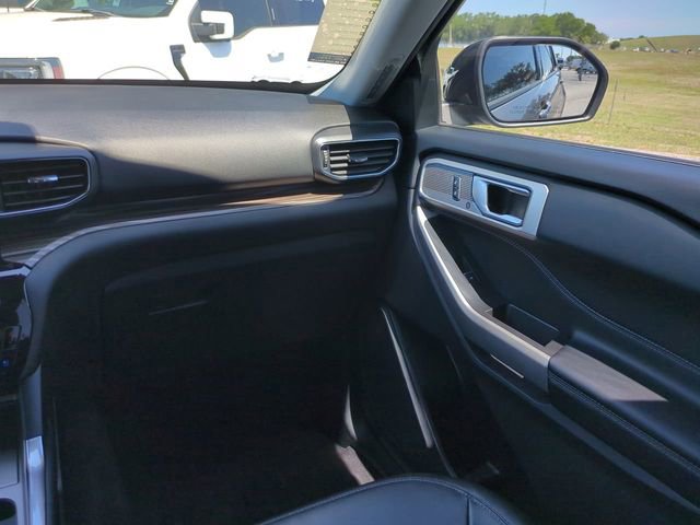 Certified 2022 Ford Explorer Limited w/ Equipment Group 301A RWD image 19