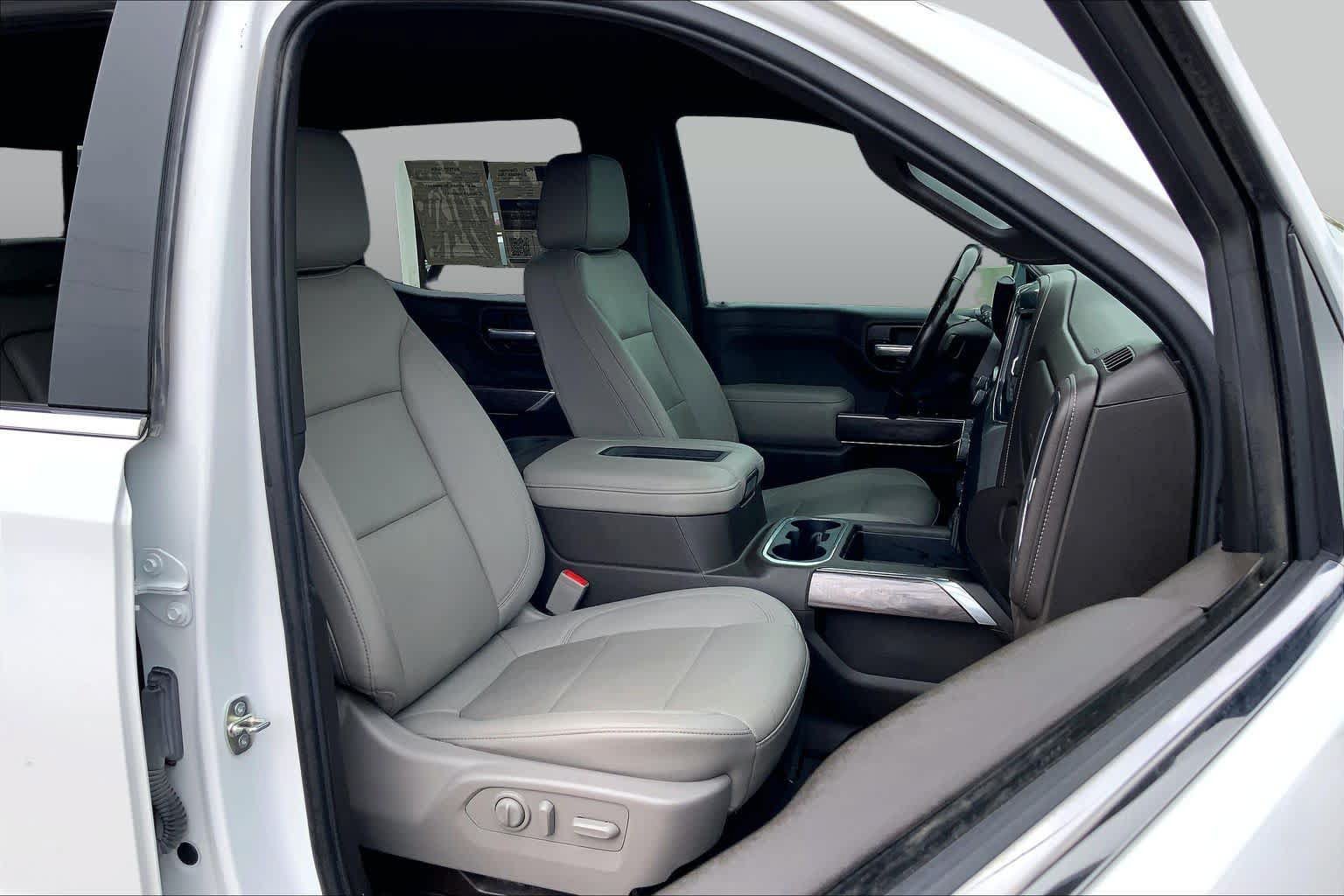 Used 2021 Chevrolet Silverado 1500 LTZ AWD/4WD image 9