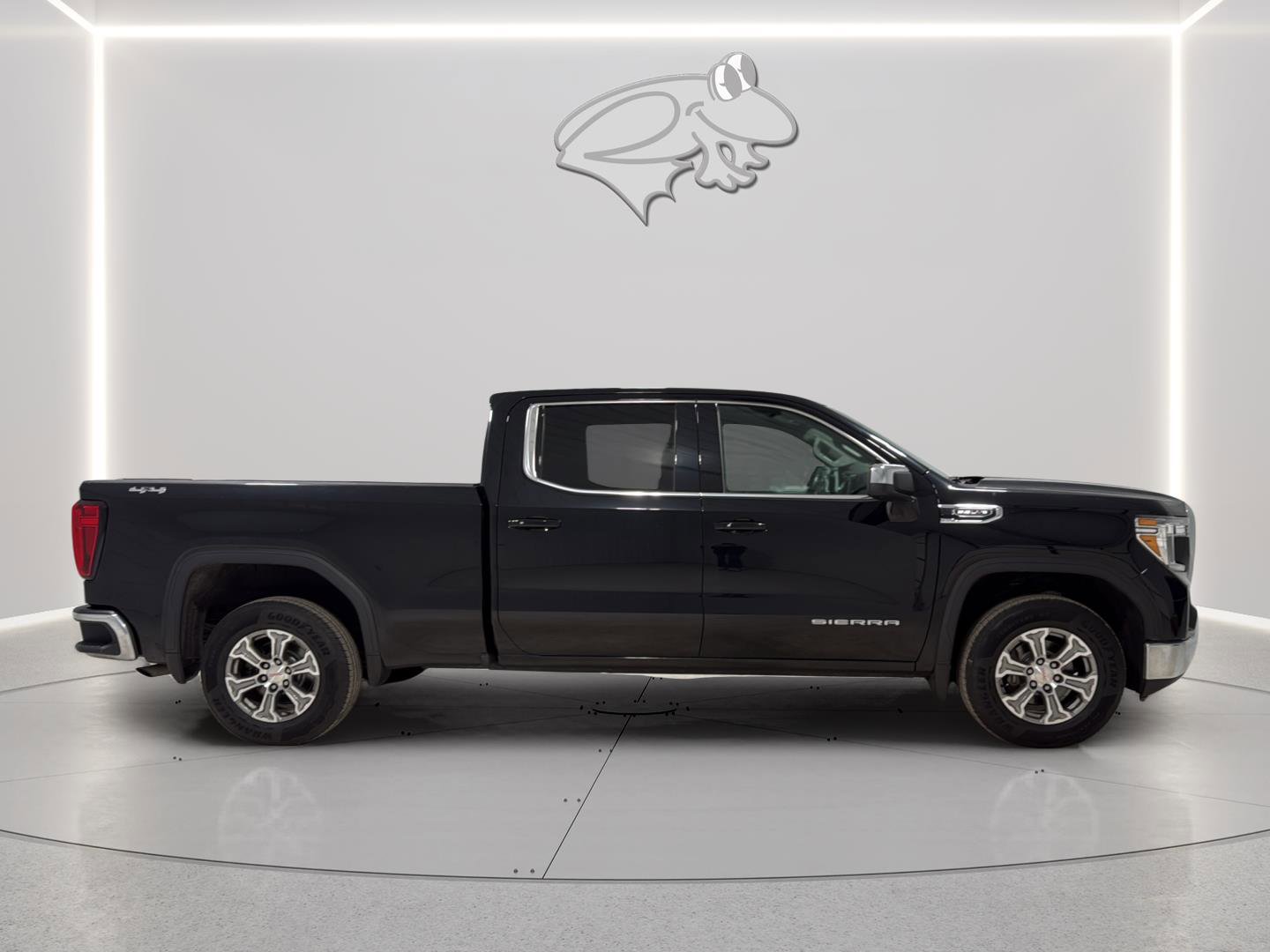 Used 2020 GMC Sierra 1500 SLE w/ SLE Value Package image 7