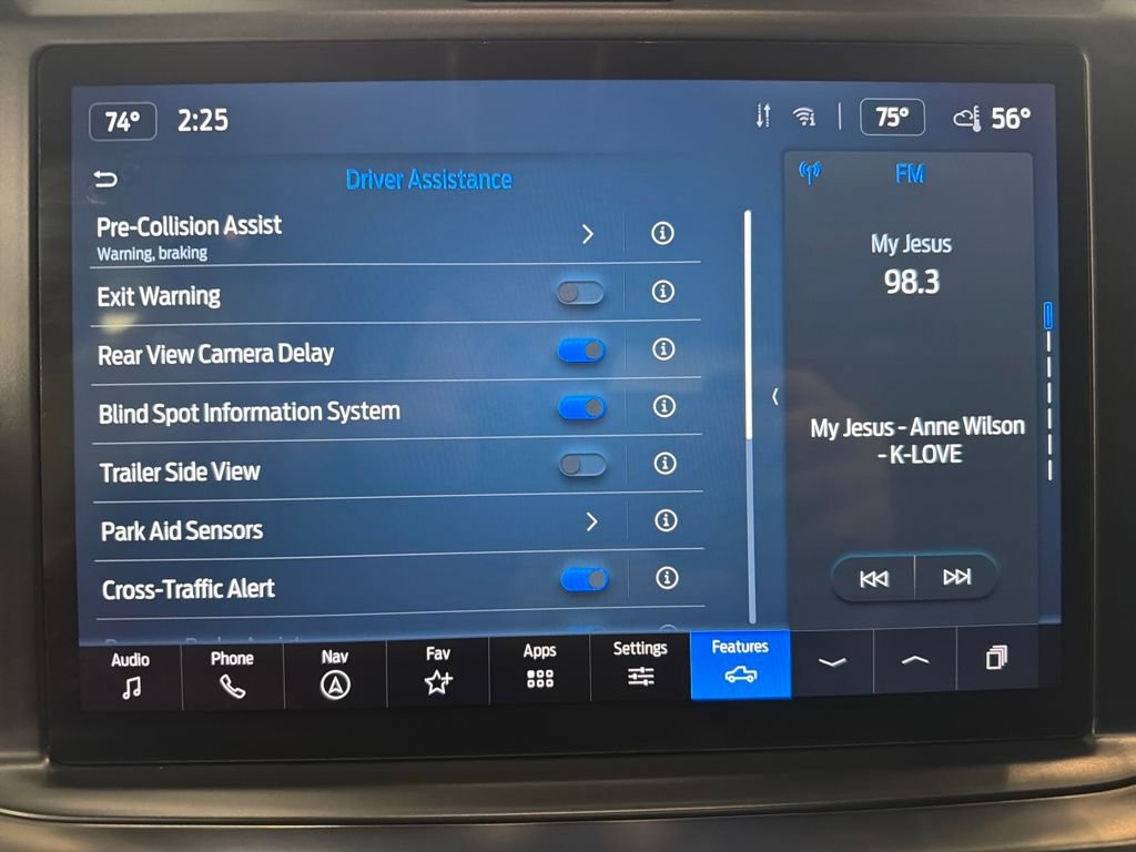 Certified 2025 Ford F250 Lariat w/ Chrome Package image 28