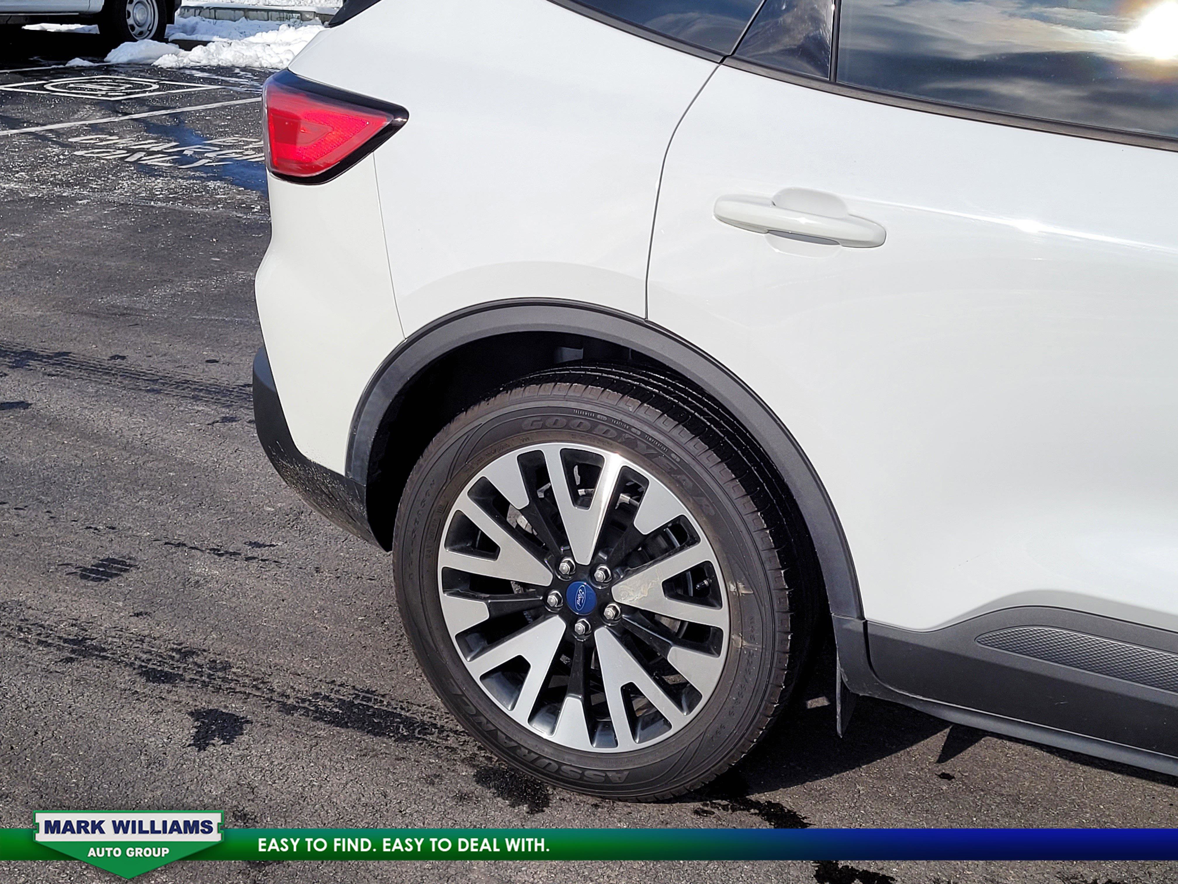 Certified 2020 Ford Escape SE Sport image 10