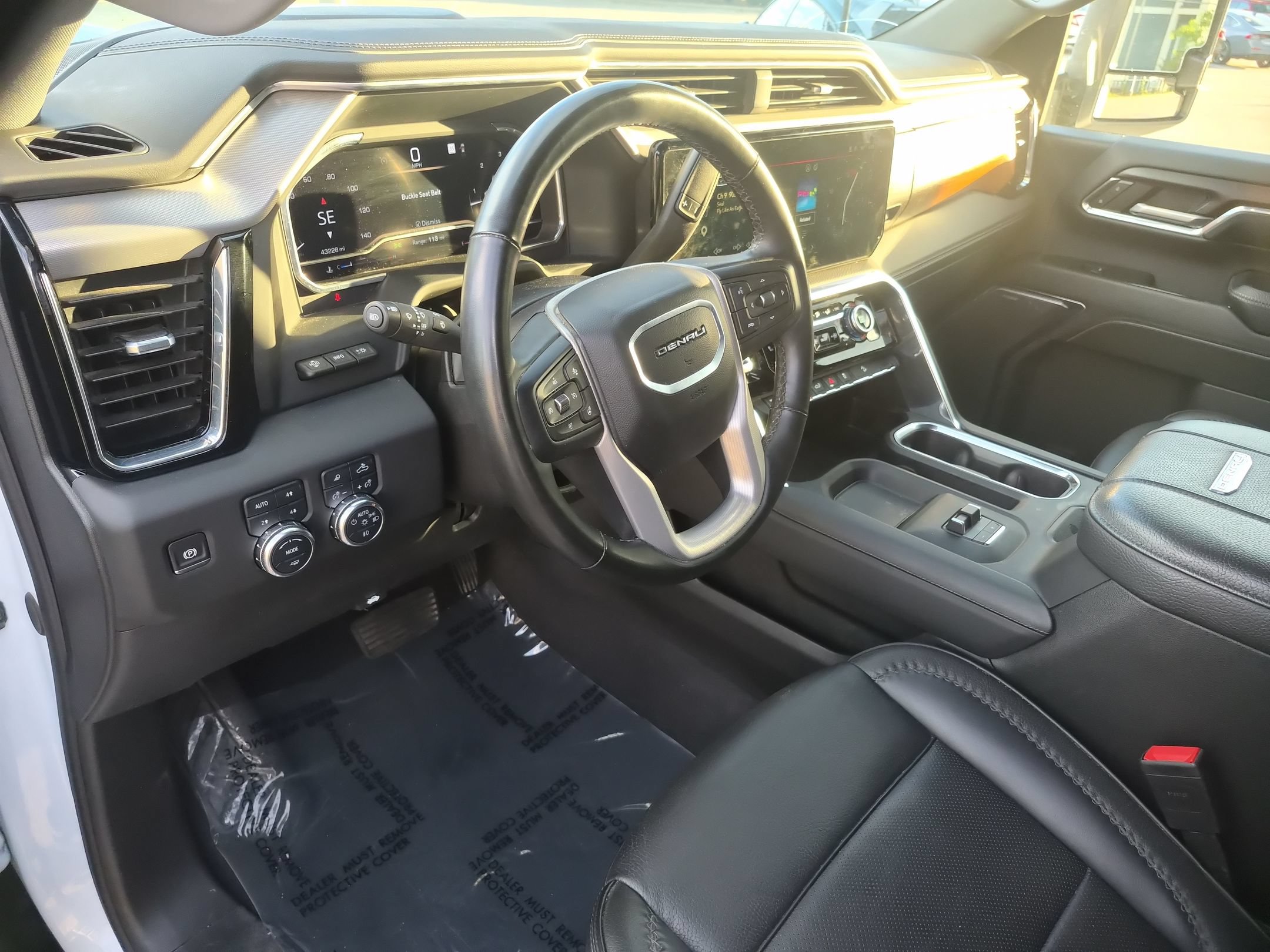 Used 2024 GMC Sierra 2500 Denali w/ Technology Package AWD/4WD image 17