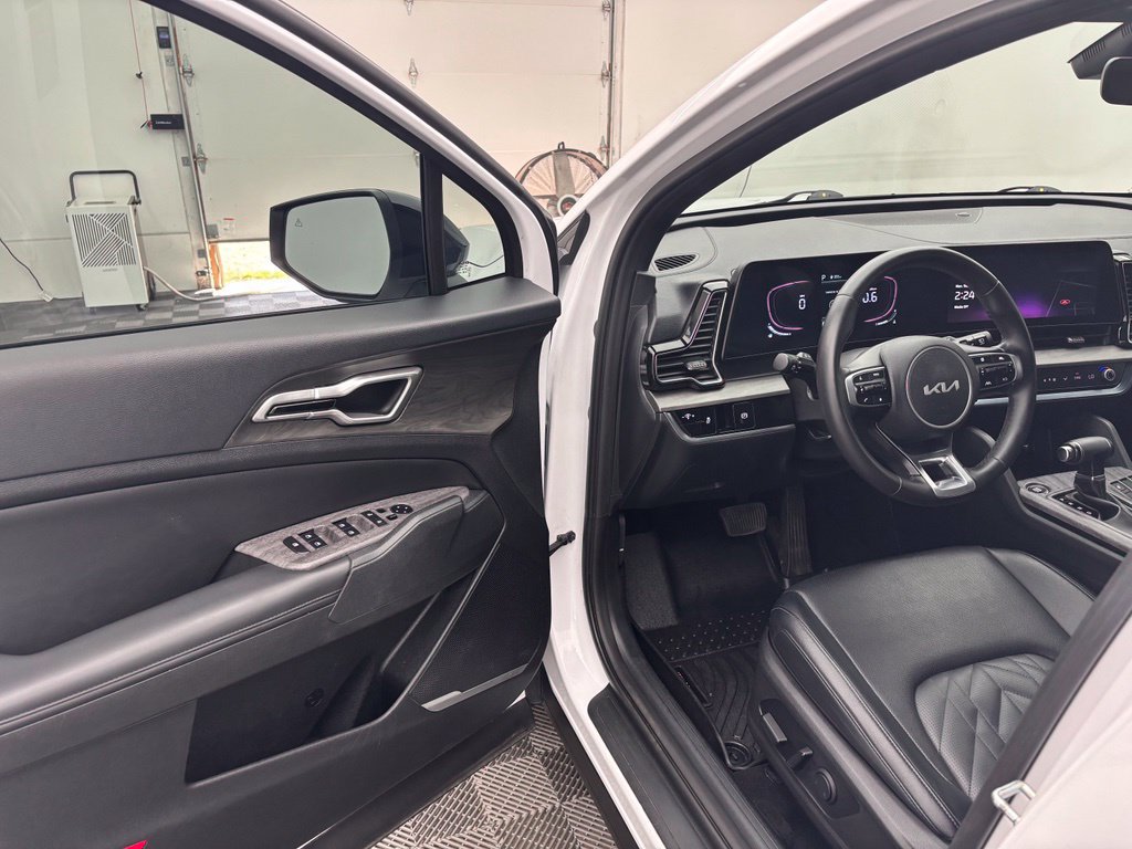 Used 2023 Kia Sportage X-Line AWD/4WD image 17