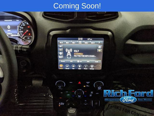 Used 2023 Jeep Renegade Latitude image 14