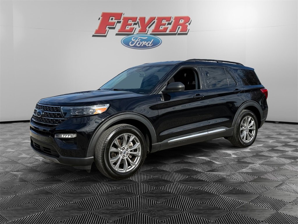 Certified 2023 Ford Explorer XLT w/ Equipment Group 202A