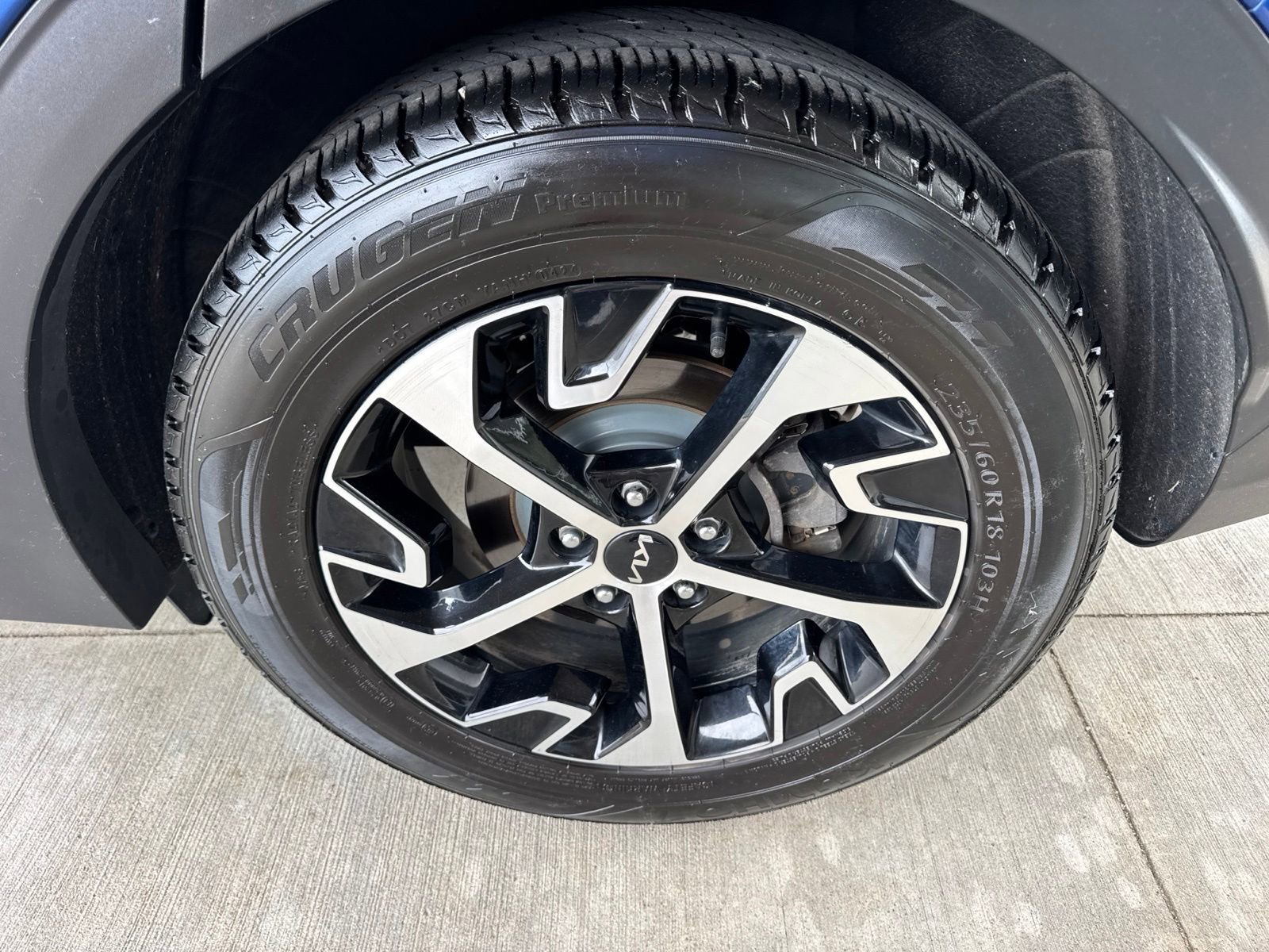Used 2023 Kia Sportage EX FWD image 17