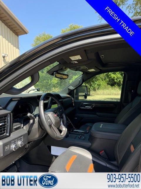 Used 2024 GMC Sierra 2500 AT4 w/ AT4 Premium Plus Package AWD/4WD image 8