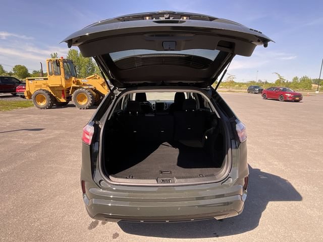 Certified 2024 Ford Edge SE w/ Black Appearance Package AWD/4WD image 23
