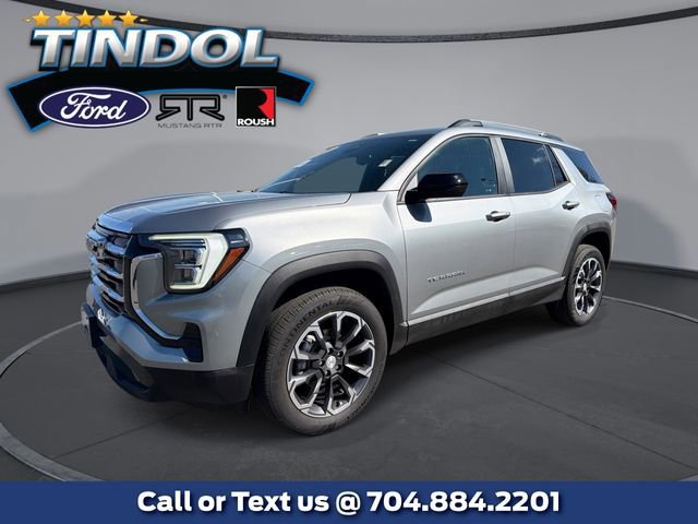 Used 2025 GMC Terrain Elevation w/ Elevation Premium Package image 7
