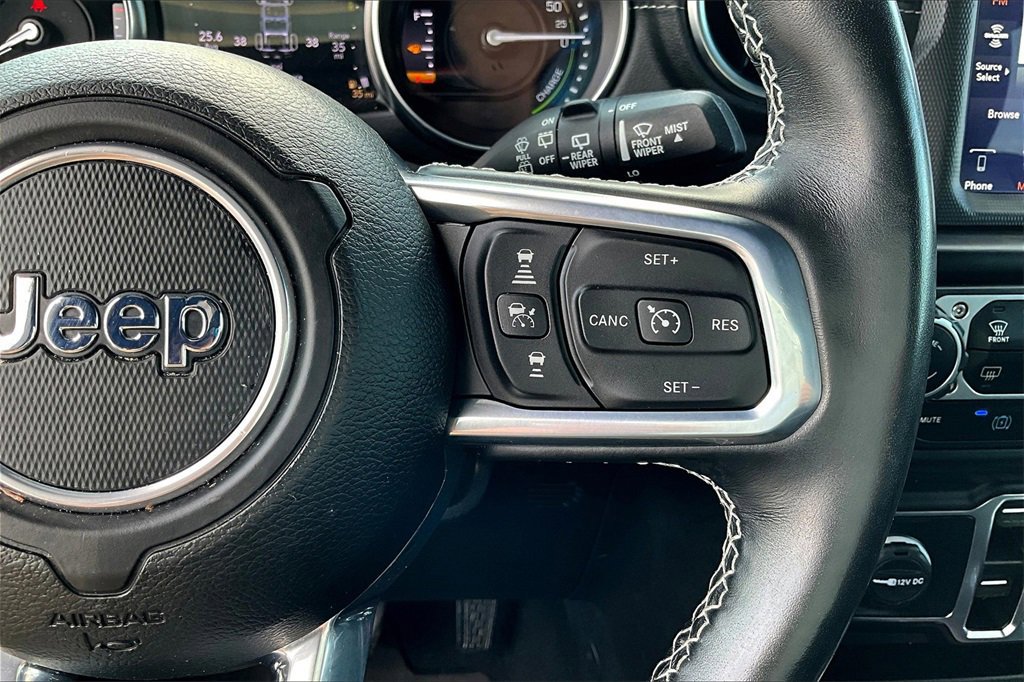 Used 2022 Jeep Wrangler Unlimited Sahara w/ Cold Weather Group image 19