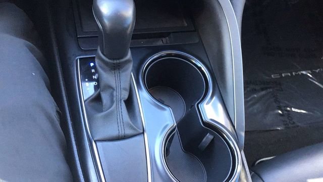 Used 2020 Toyota Camry SE image 29