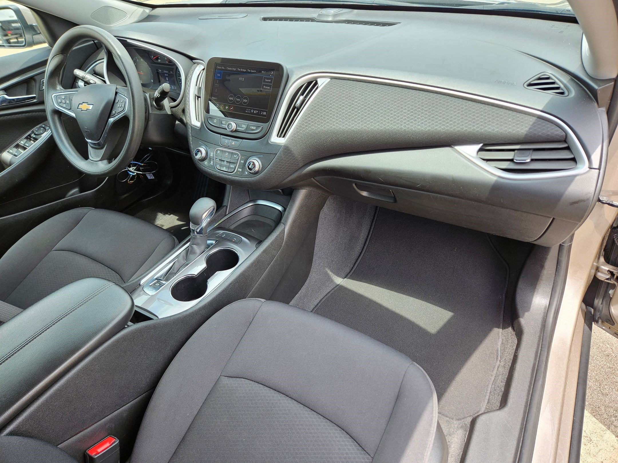 Used 2024 Chevrolet Malibu LT FWD image 33