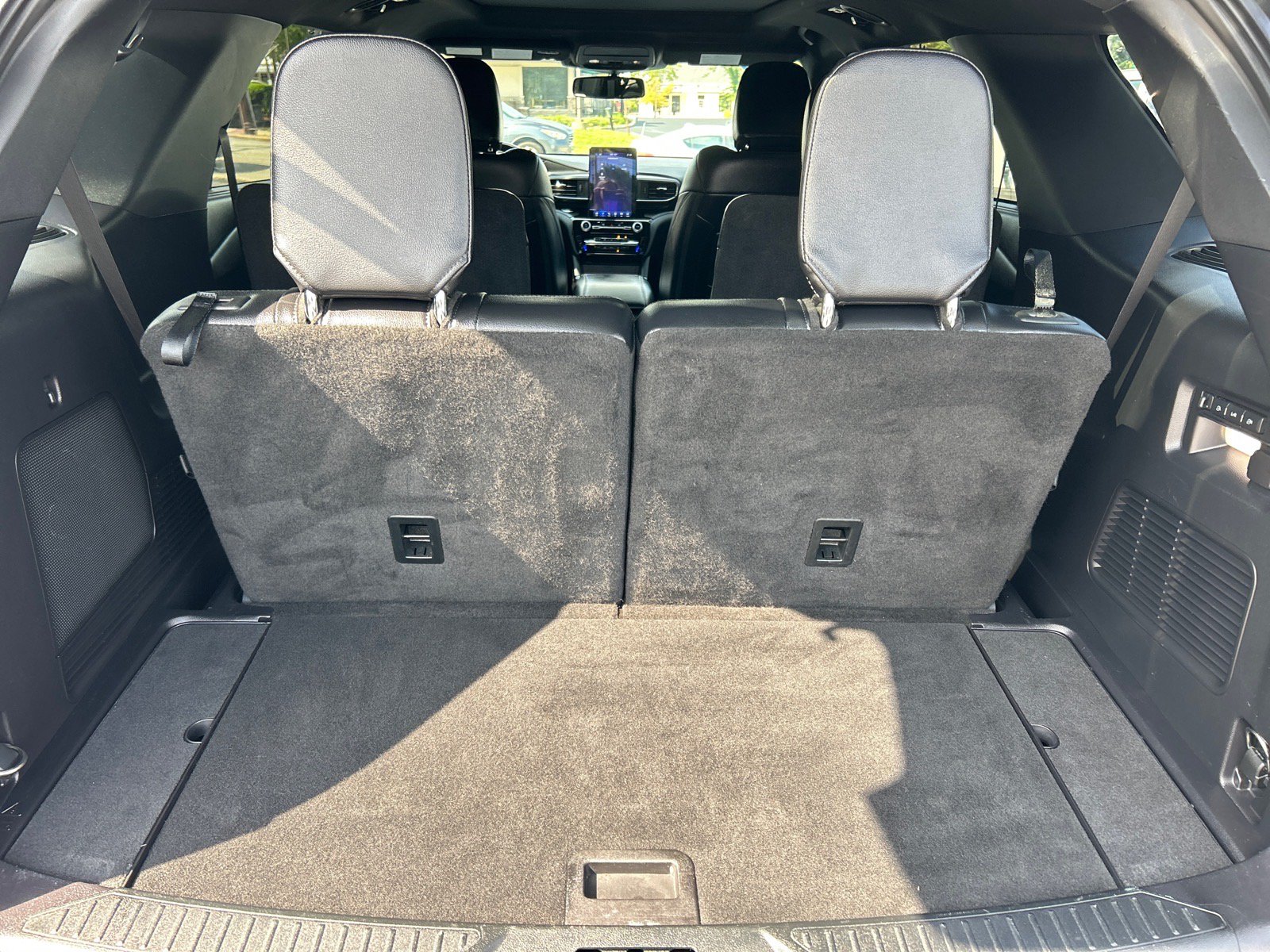 Certified 2022 Ford Explorer ST w/ Equipment Group 401A AWD/4WD image 18