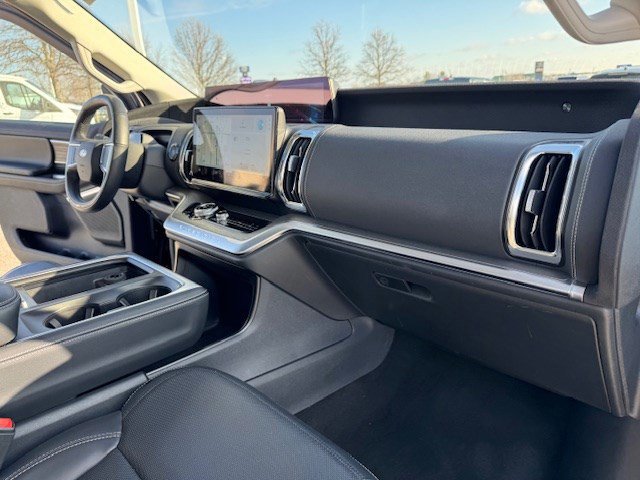 Certified 2025 Ford Expedition Platinum w/ Driver's Package image 42