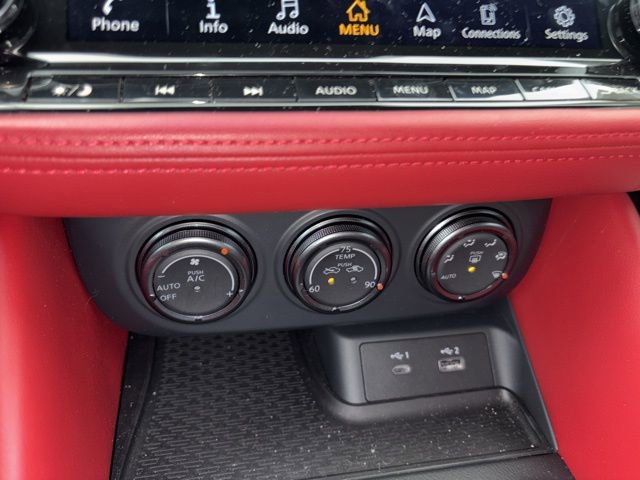 Used 2023 Nissan Z w/ Floor Mat Package (L93) RWD image 25