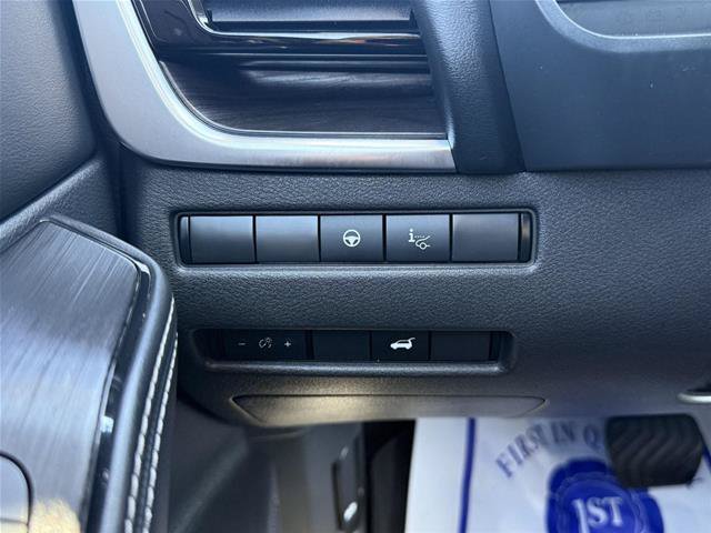 Used 2022 Nissan Rogue Platinum w/ Head-Up Display Package AWD/4WD image 15