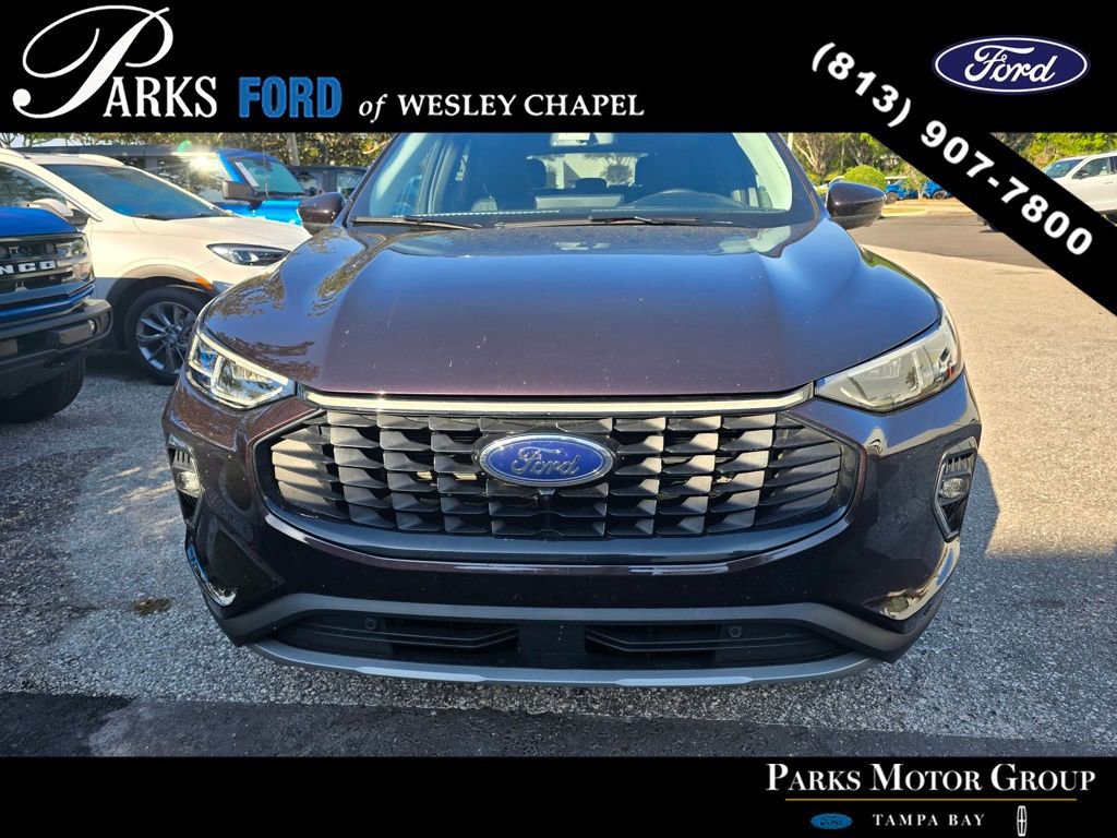 Certified 2023 Ford Escape Platinum w/ Premium Technology Package image 3