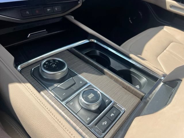 Certified 2024 Ford Expedition Limited AWD/4WD image 17
