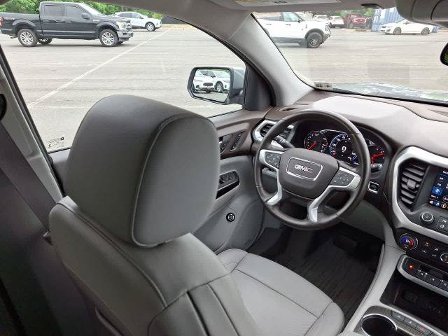 Used 2023 GMC Acadia SLT w/ Technology Package FWD image 14