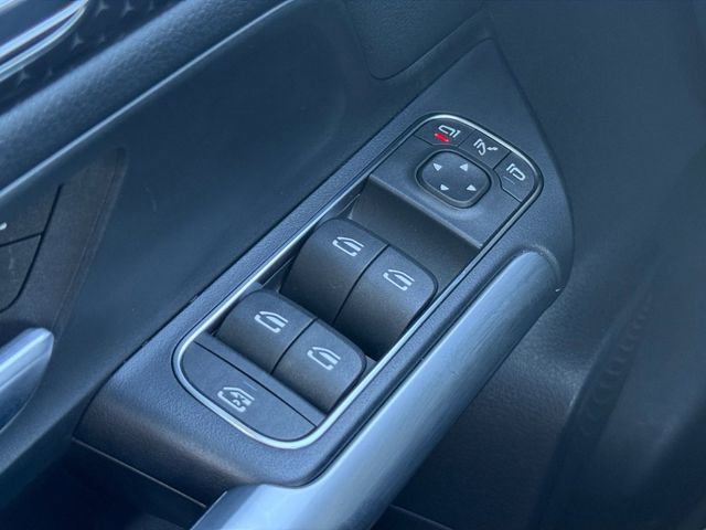 Used 2025 Mercedes-Benz GLA 250 image 26