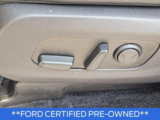 Used 2024 Kia Carnival LX FWD image 19