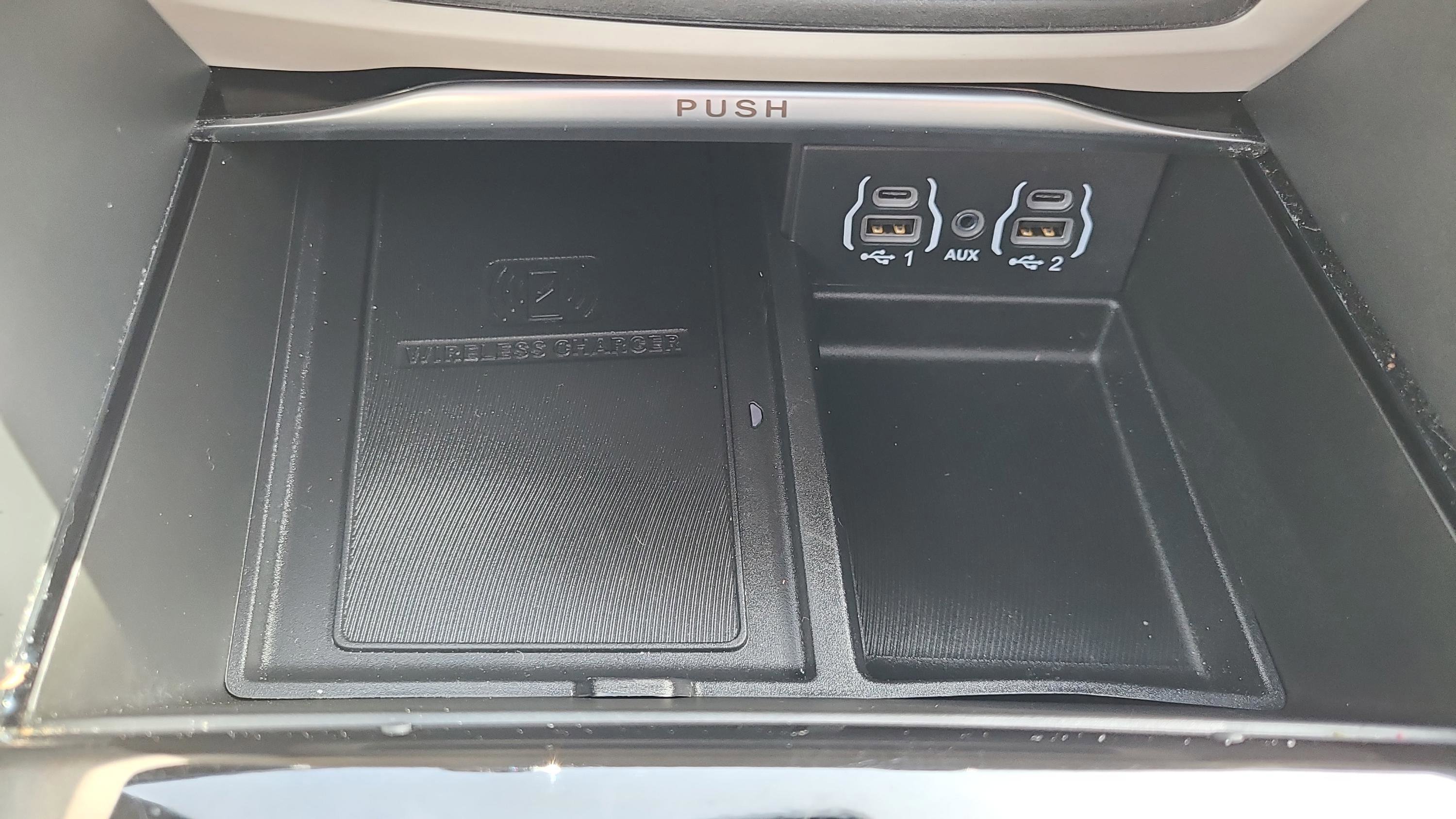 Used 2023 Chrysler Pacifica Limited image 23