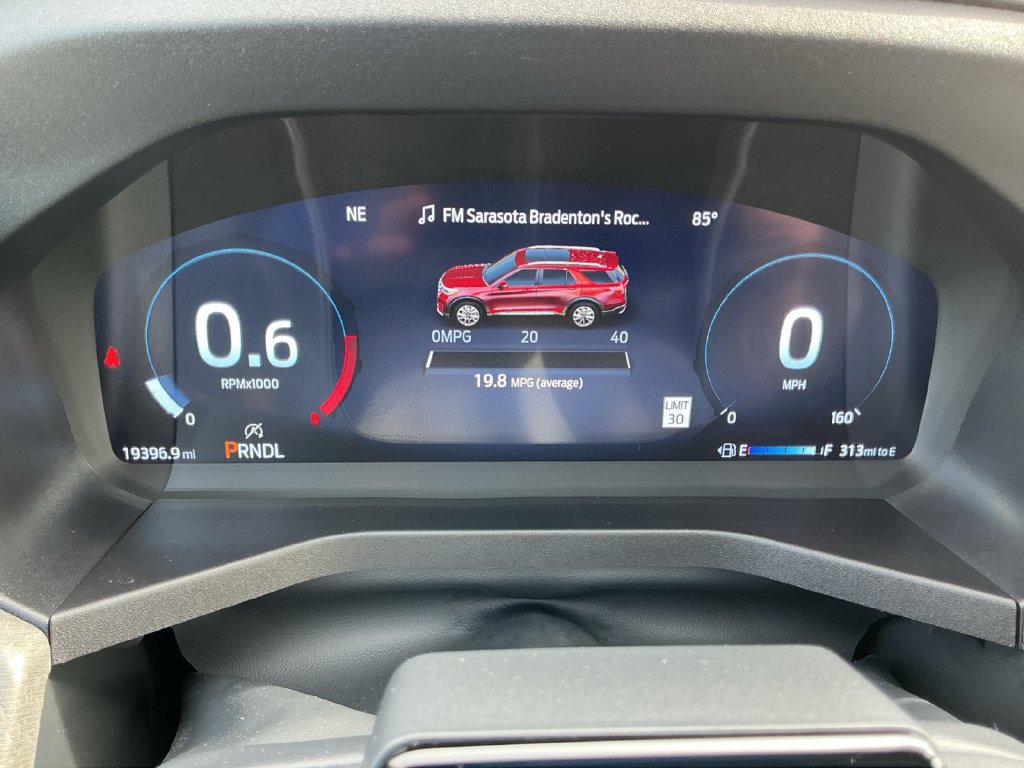 Certified 2025 Ford Explorer Platinum w/ Ultimate Package AWD/4WD image 18