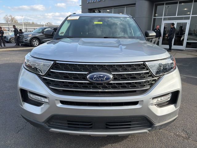 Certified 2022 Ford Explorer XLT w/ Equipment Group 202A image 6