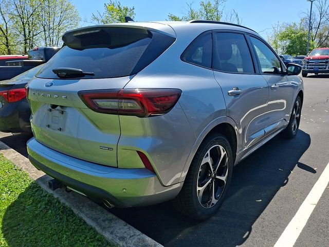 Certified 2023 Ford Escape ST-Line Elite w/ Class II Trailer Tow Package AWD/4WD image 7
