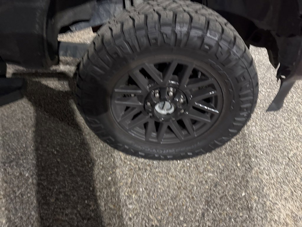 Certified 2022 Ford F250 Lariat w/ Black Appearance Package image 23