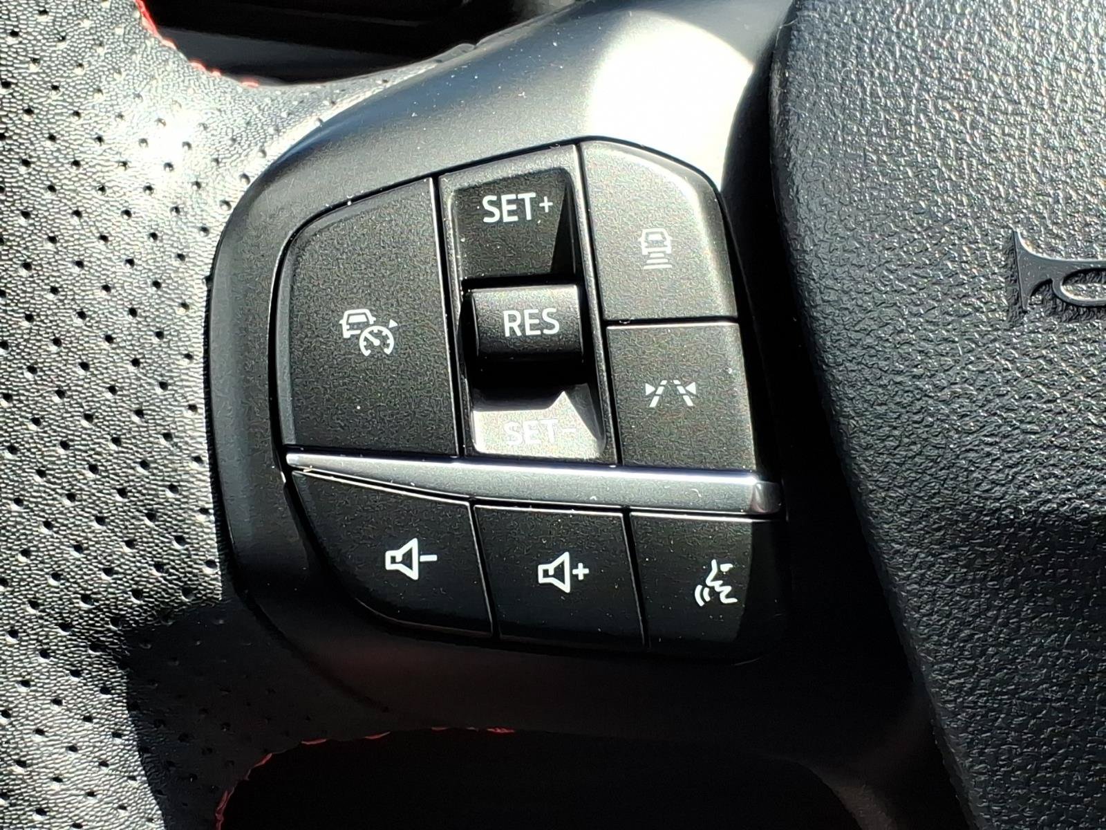 Certified 2024 Ford Escape ST-Line w/ Tech Pack #1 AWD/4WD image 24