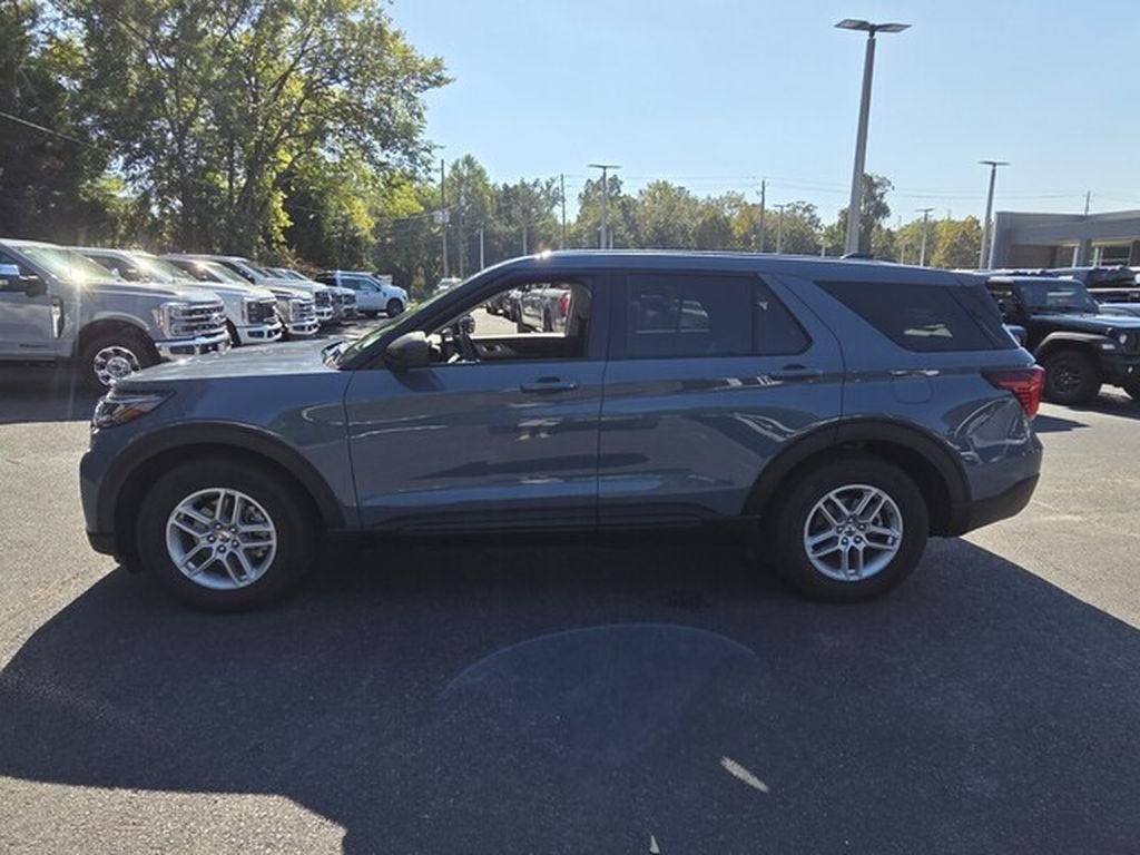 Certified 2026 Ford Explorer Active RWD image 5