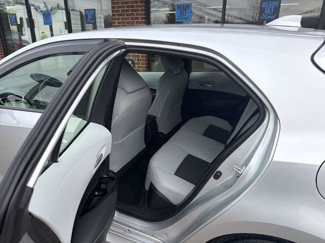 Used 2022 Toyota Corolla SE image 6