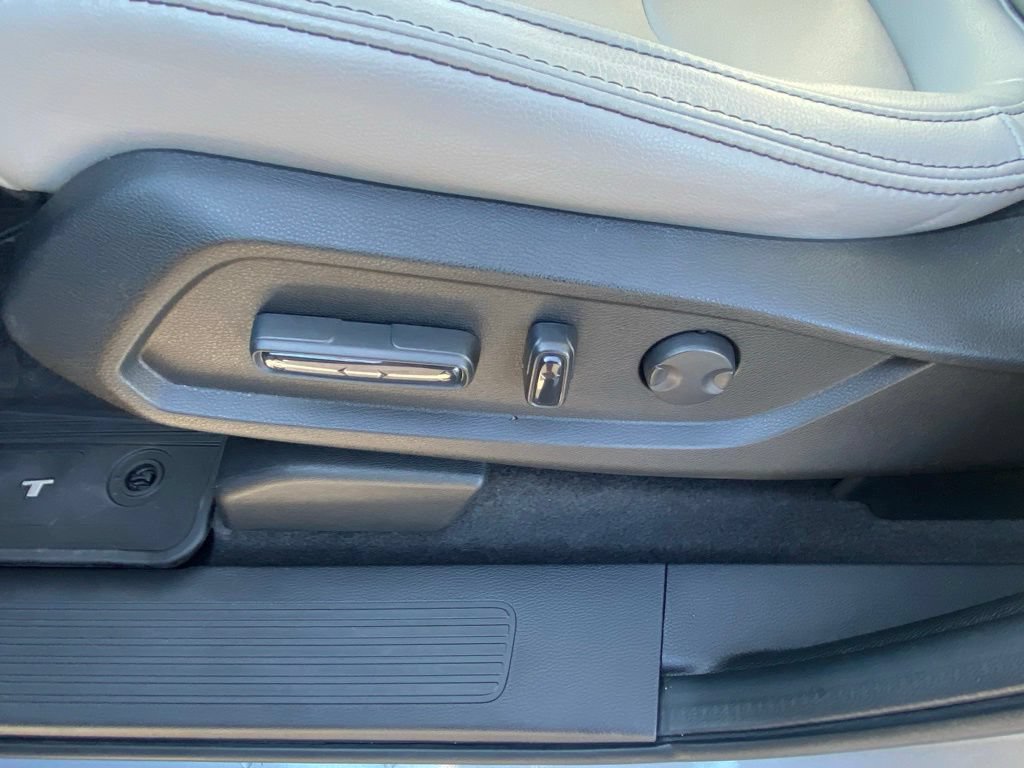 Used 2023 Honda Pilot Touring image 10