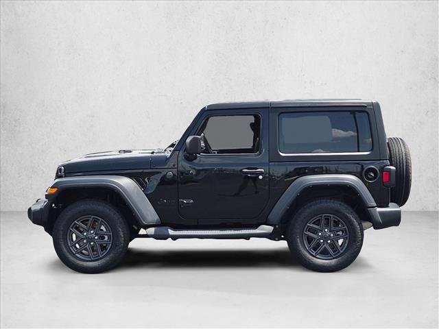 Used 2025 Jeep Wrangler Sport AWD/4WD image 9