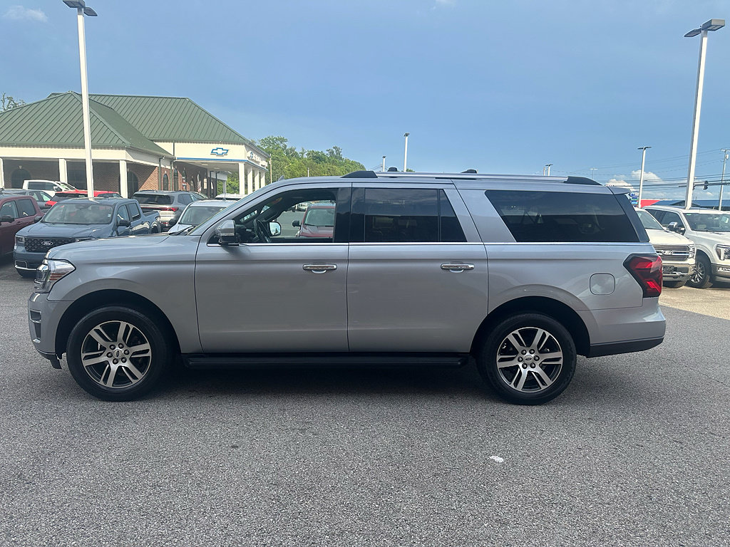 Certified 2024 Ford Expedition Max Limited RWD image 4