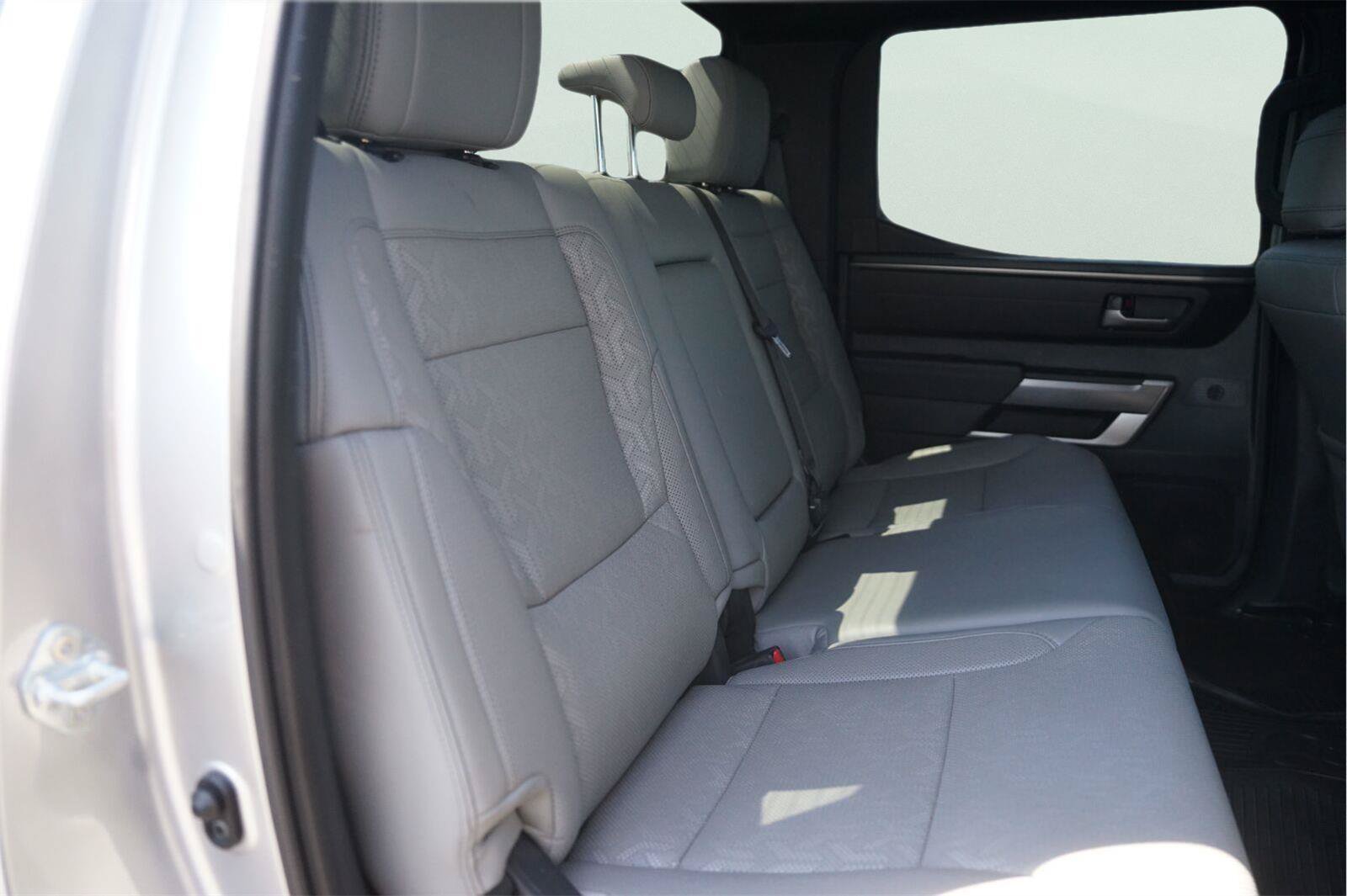 Used 2025 Toyota Tundra SR5 w/ SR5 Premium Package AWD/4WD image 16