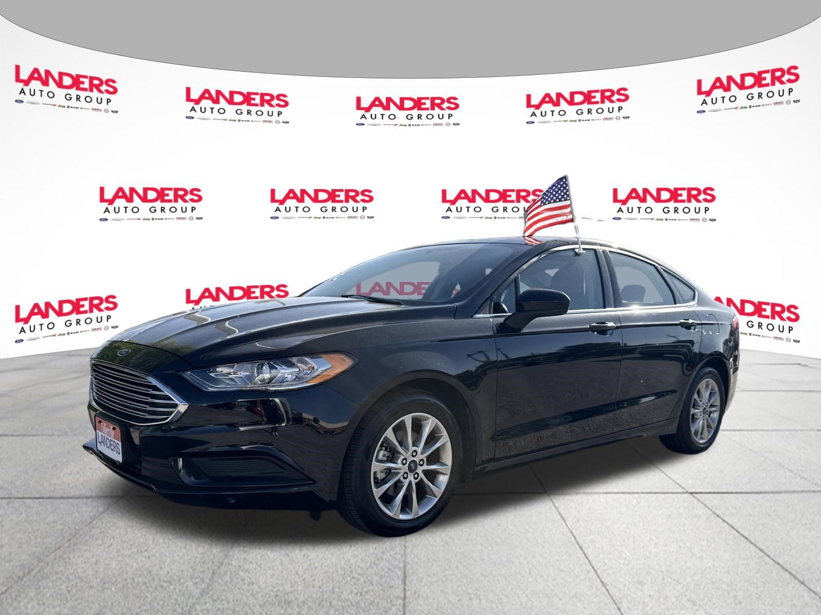 Certified 2017 Ford Fusion SE w/ Fusion SE Technology Package FWD image 7