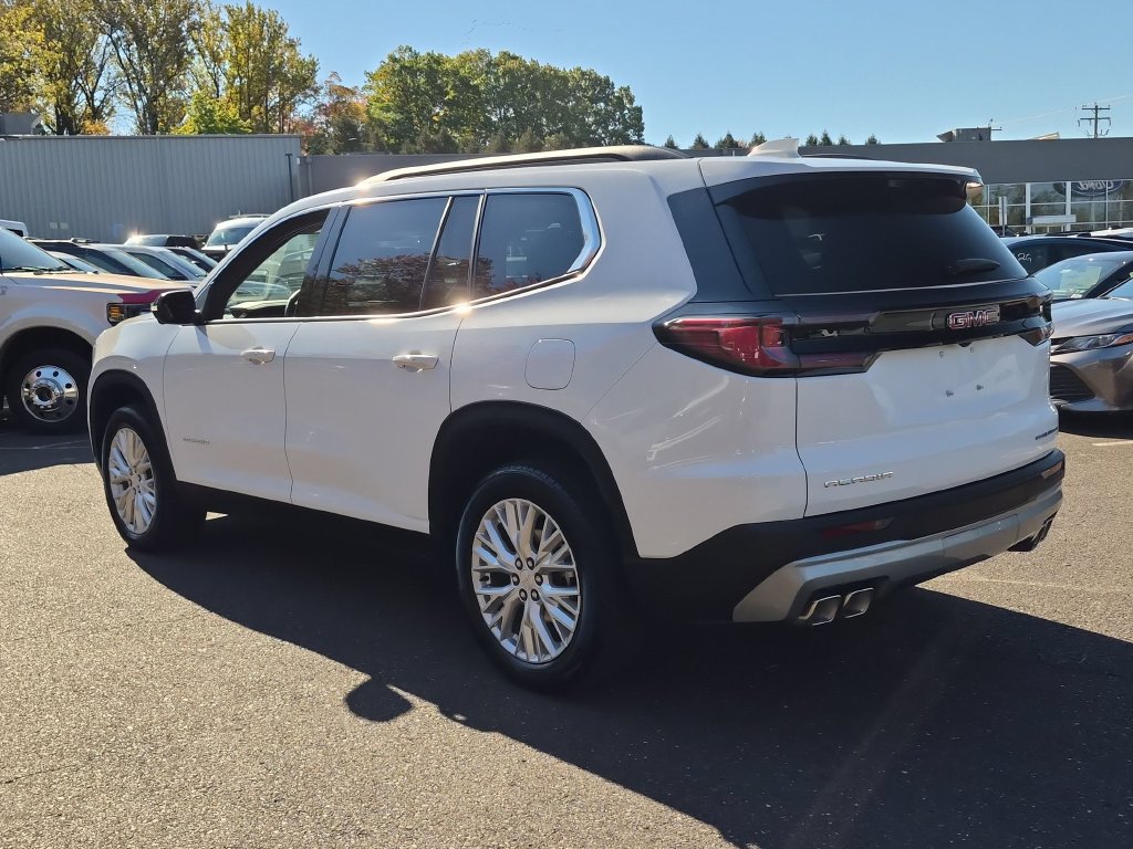 Used 2026 GMC Acadia Elevation w/ Elevation Premium Package FWD image 9