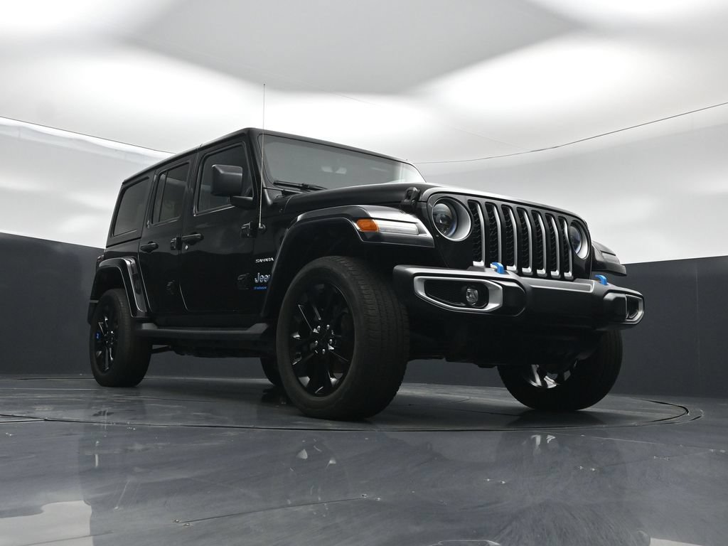 Used 2023 Jeep Wrangler Unlimited Sahara AWD/4WD image 42