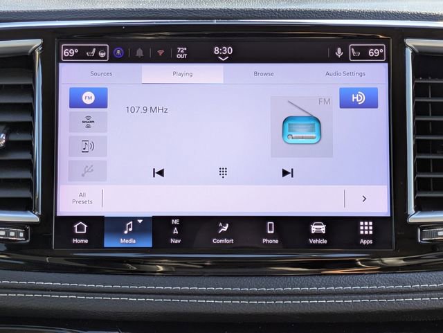 Used 2024 Chrysler Pacifica Limited FWD image 17