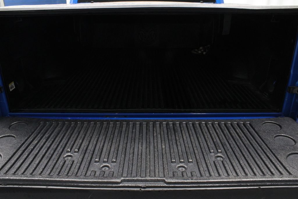 Used 2021 RAM 1500 Warlock w/ Luxury Group AWD/4WD image 17