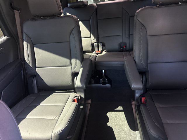 Used 2026 Chevrolet Tahoe Z71 w/ Comfort Package AWD/4WD image 13
