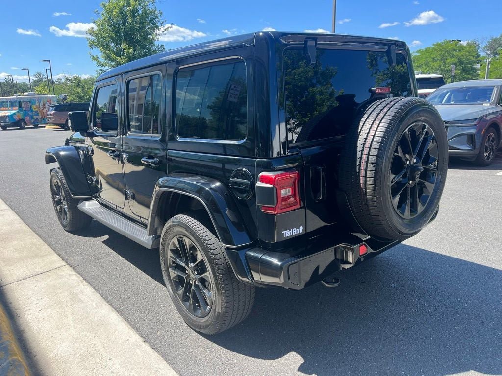 Used 2023 Jeep Wrangler Unlimited Sahara AWD/4WD image 7