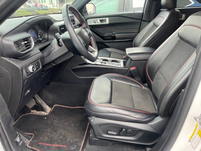 Certified 2022 Ford Explorer ST-Line w/ Class IV Trailer Tow Package image 5