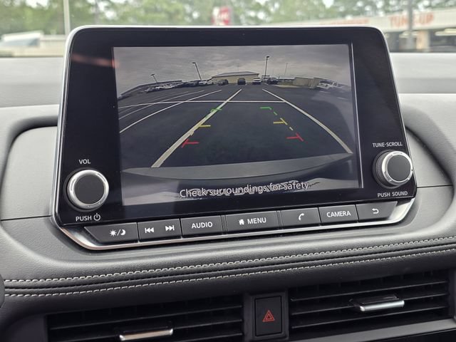 Used 2024 Nissan Rogue SV FWD image 10