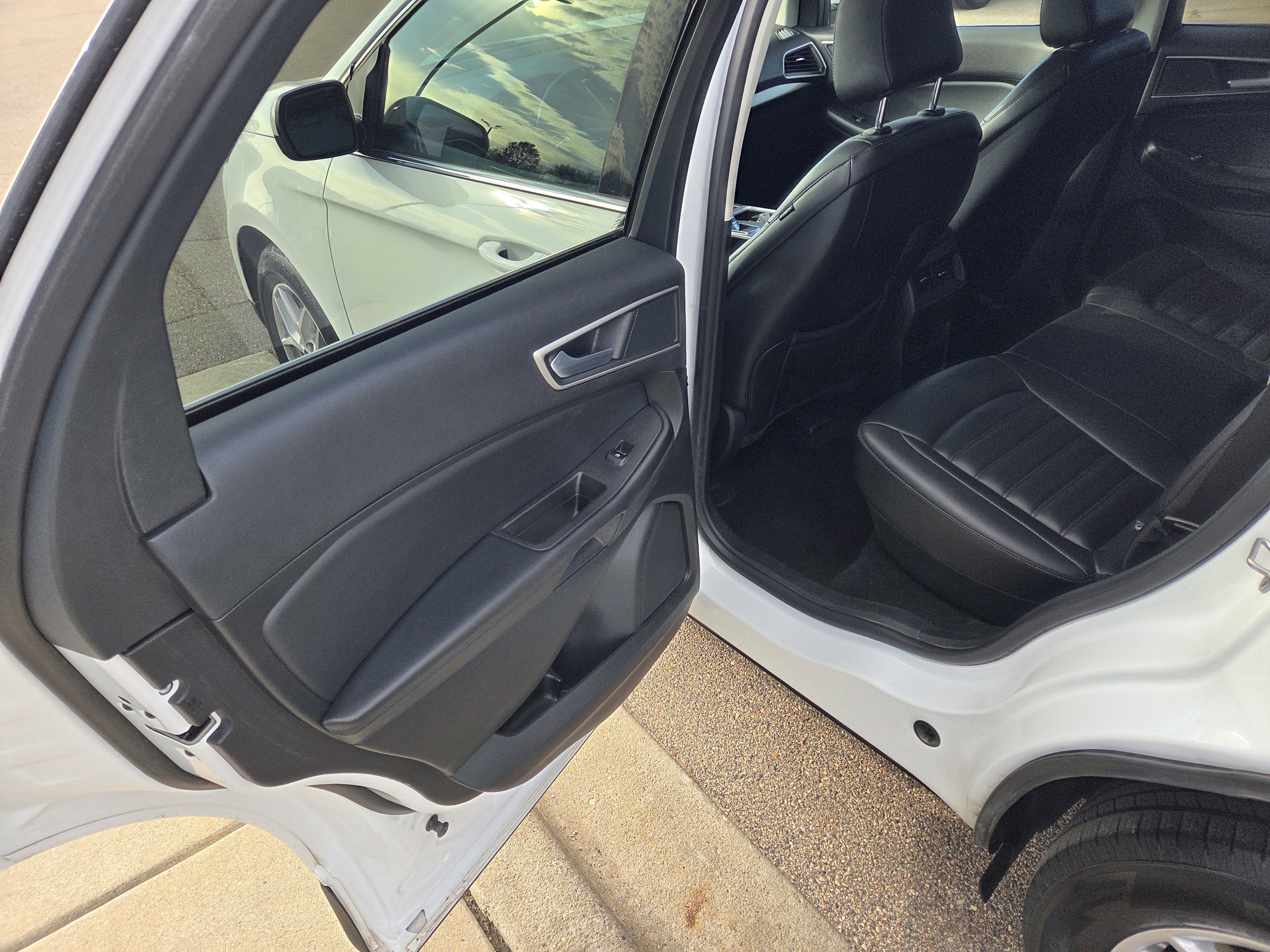 Certified 2024 Ford Edge SEL AWD/4WD image 12