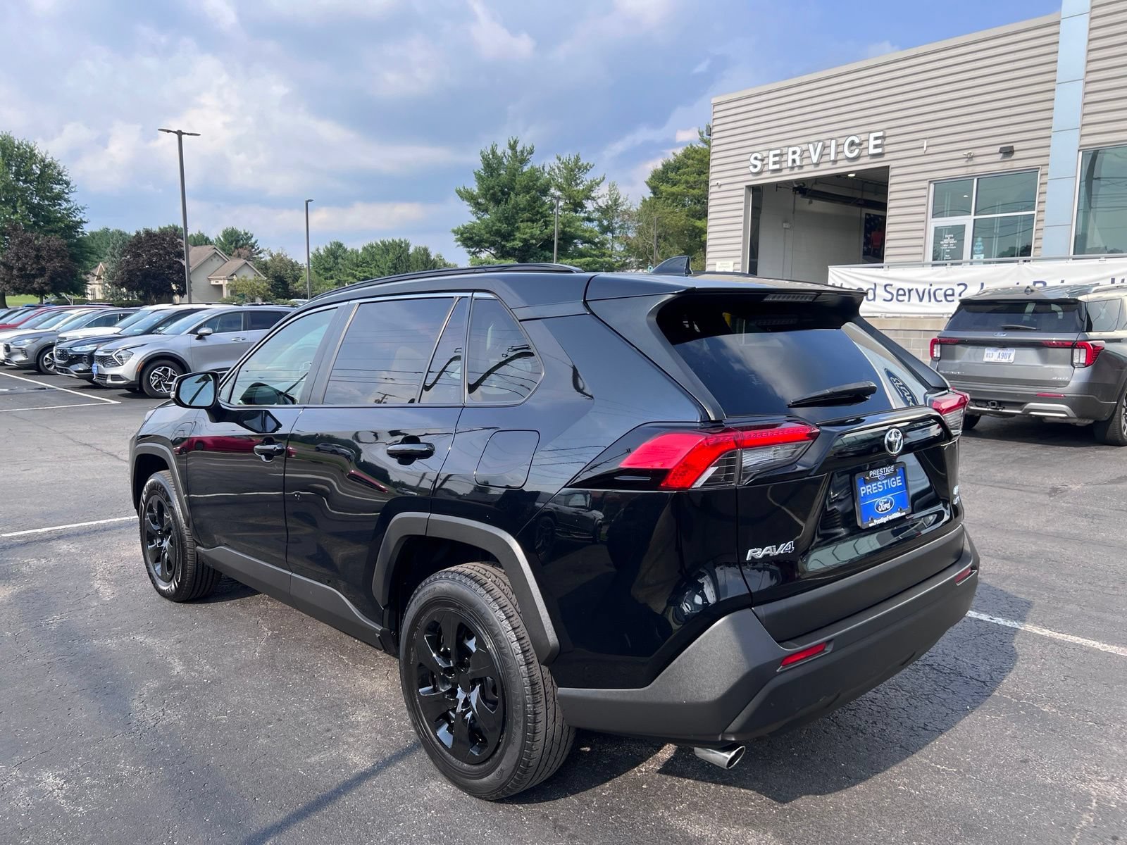 Used 2019 Toyota RAV4 LE w/ All Weather Liner Package AWD/4WD image 6